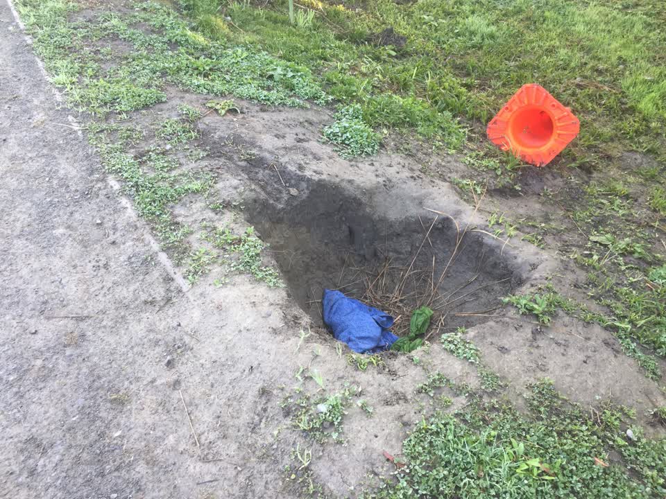 The photograph attached to this roading/streets report