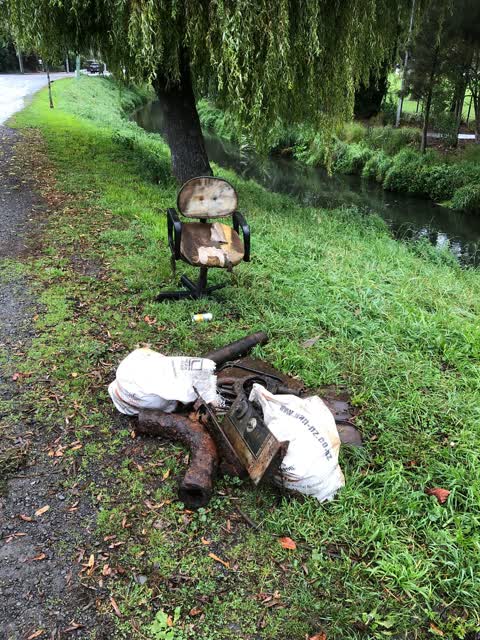 Rubbish/Recycling, a report photo