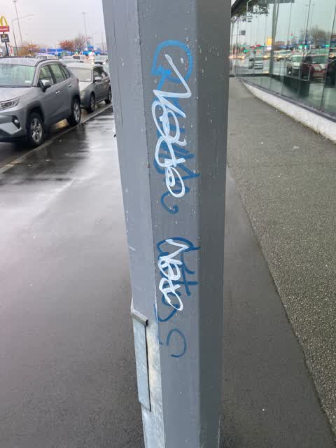 Graffiti, a report photo