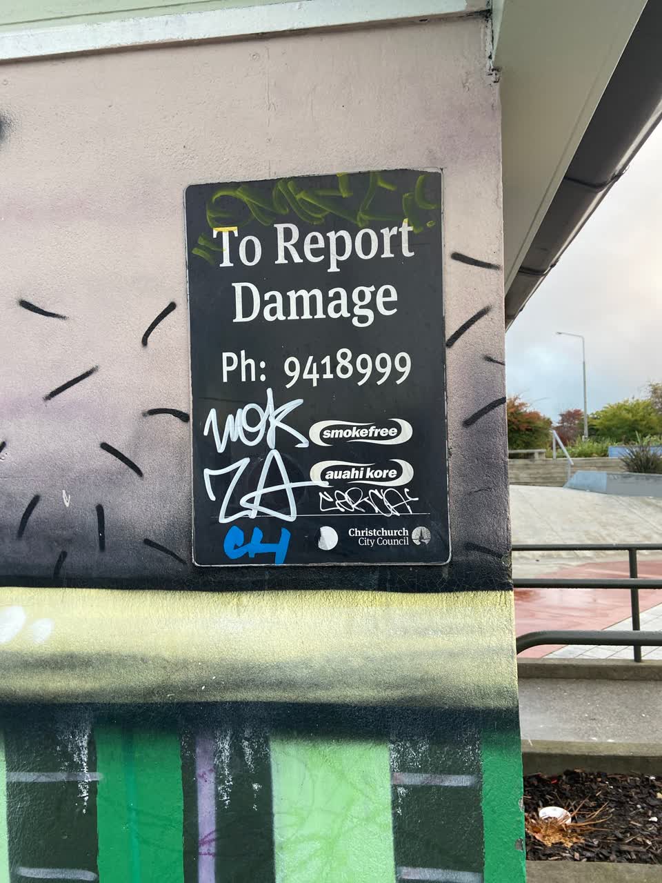 The photograph attached to this graffiti report