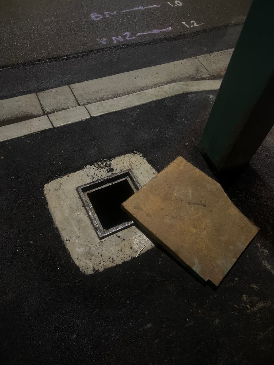 The photograph attached to this roading/streets report