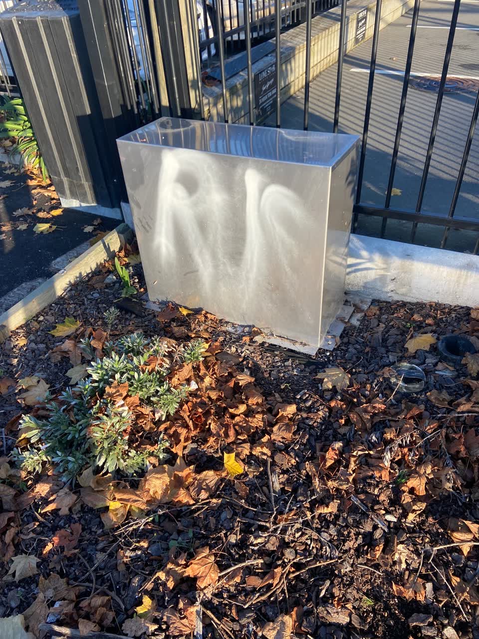 The photograph attached to this graffiti report