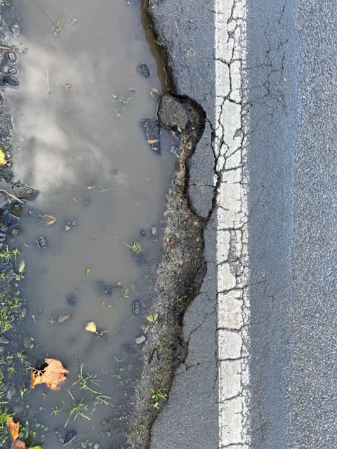 Roading/Streets, a report photo