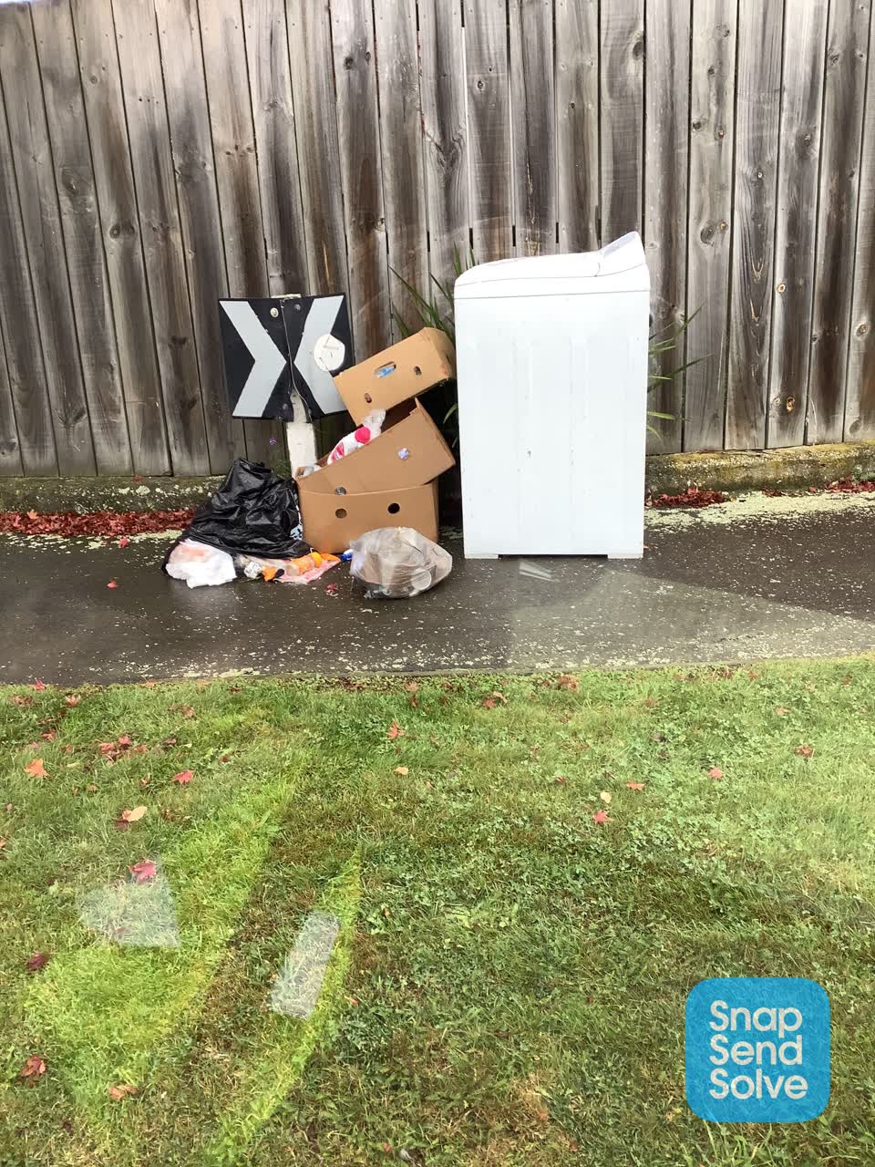 The photograph attached to this rubbish/recycling report