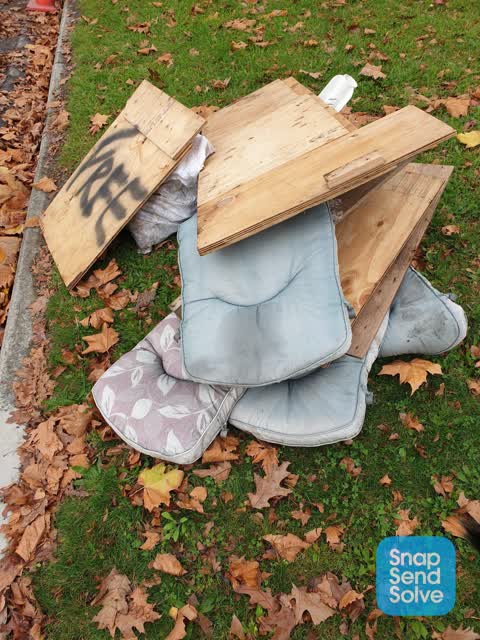 Rubbish/Recycling — a report photo