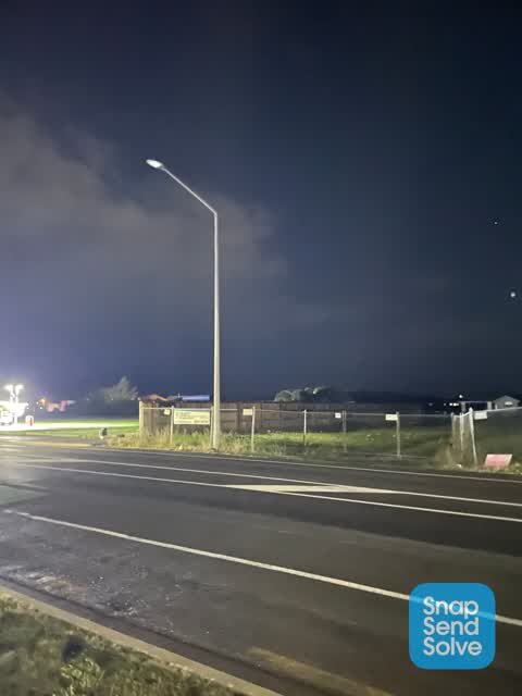 Street Light Outage, a report photo