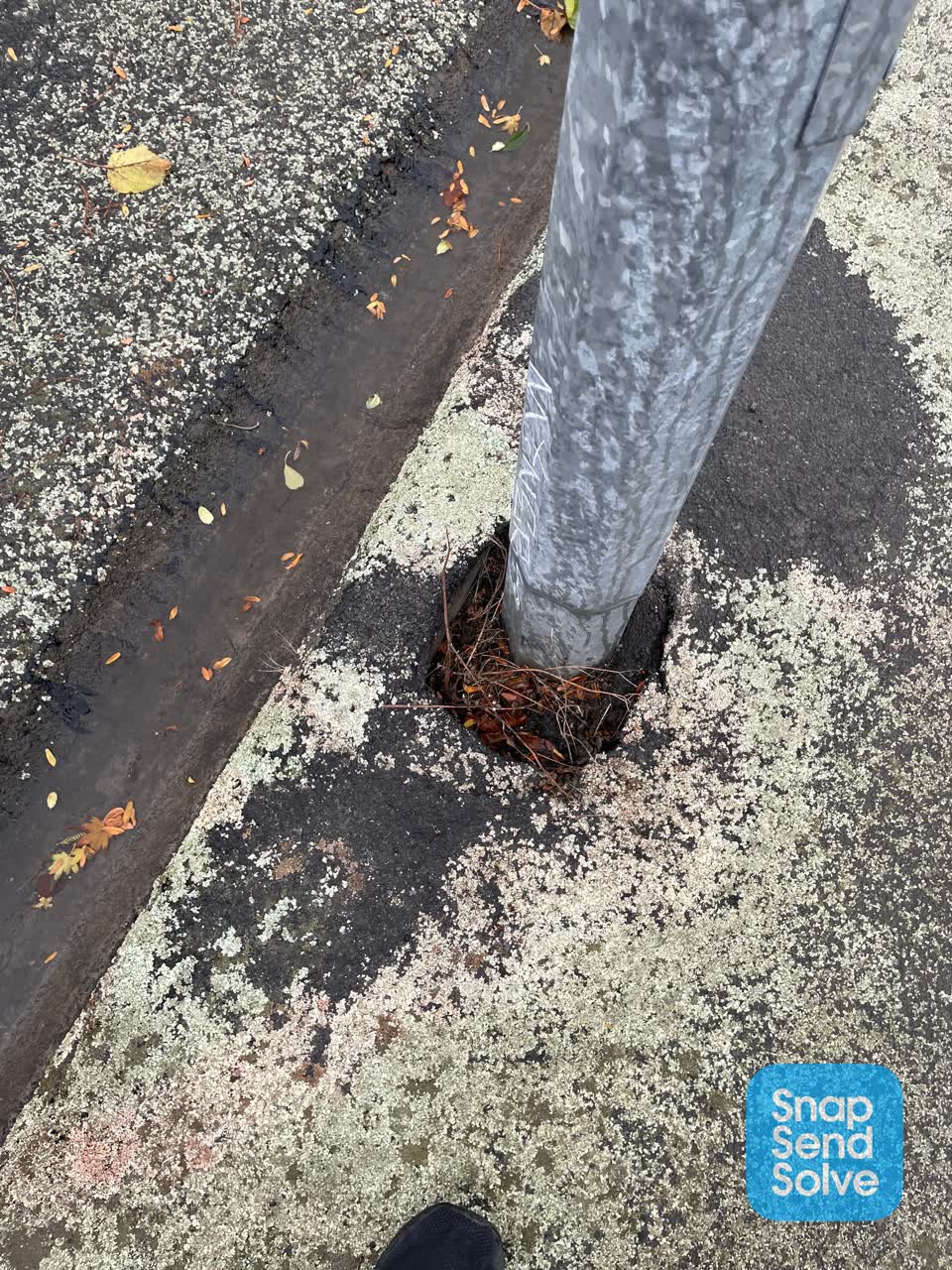 The photograph attached to this roading/streets report