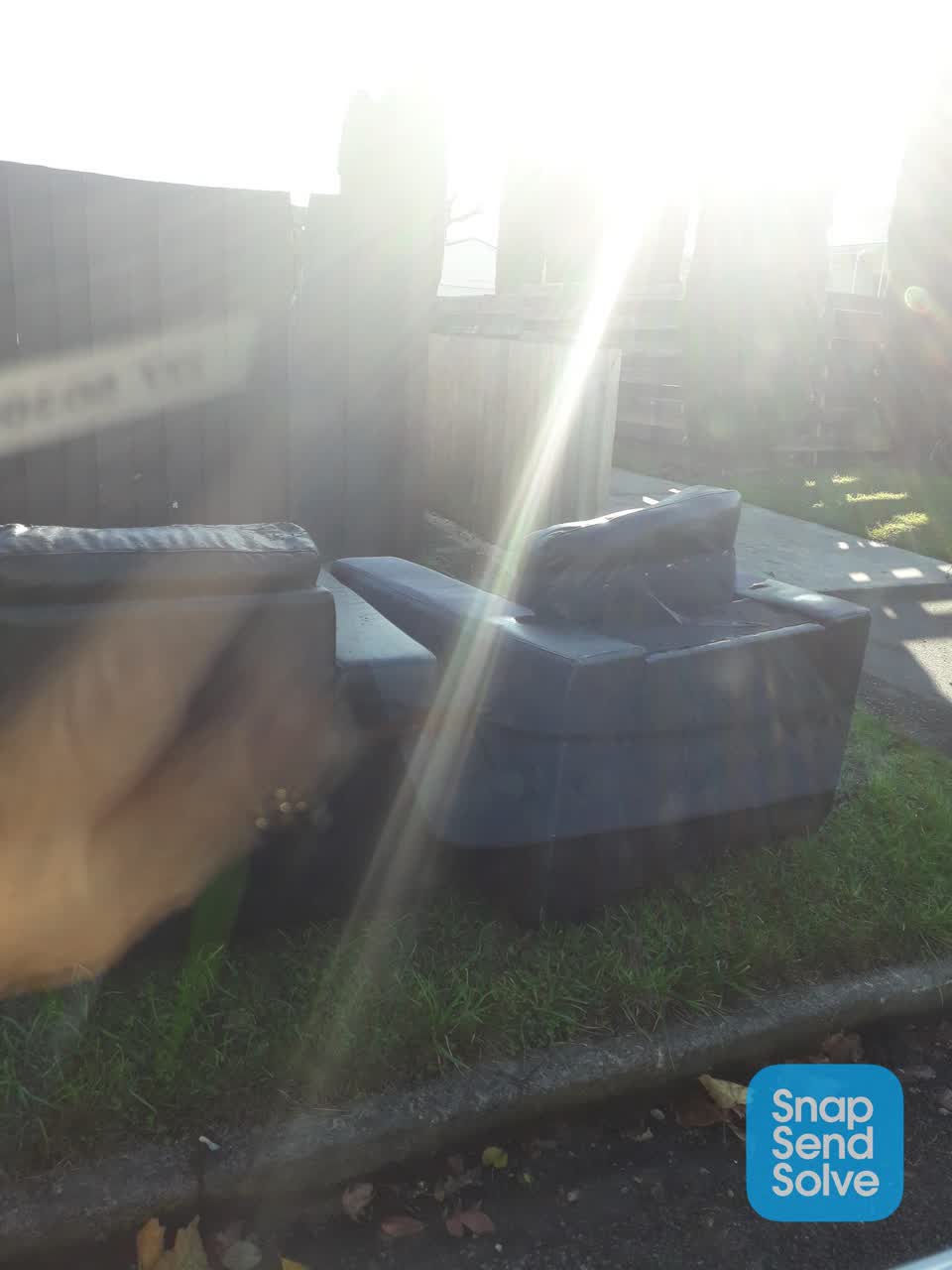 The photograph attached to this rubbish/recycling report