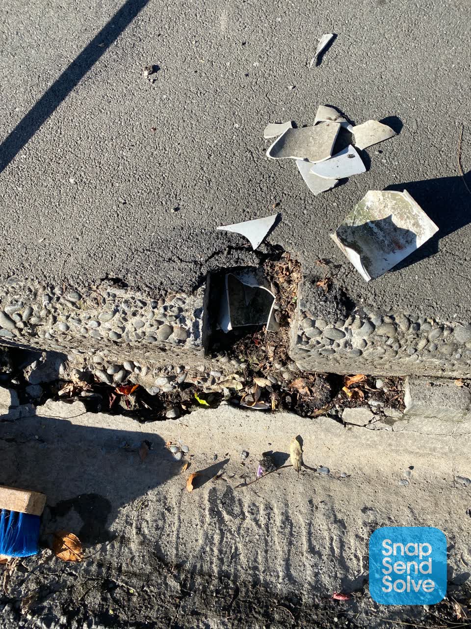 The photograph attached to this roading/streets report