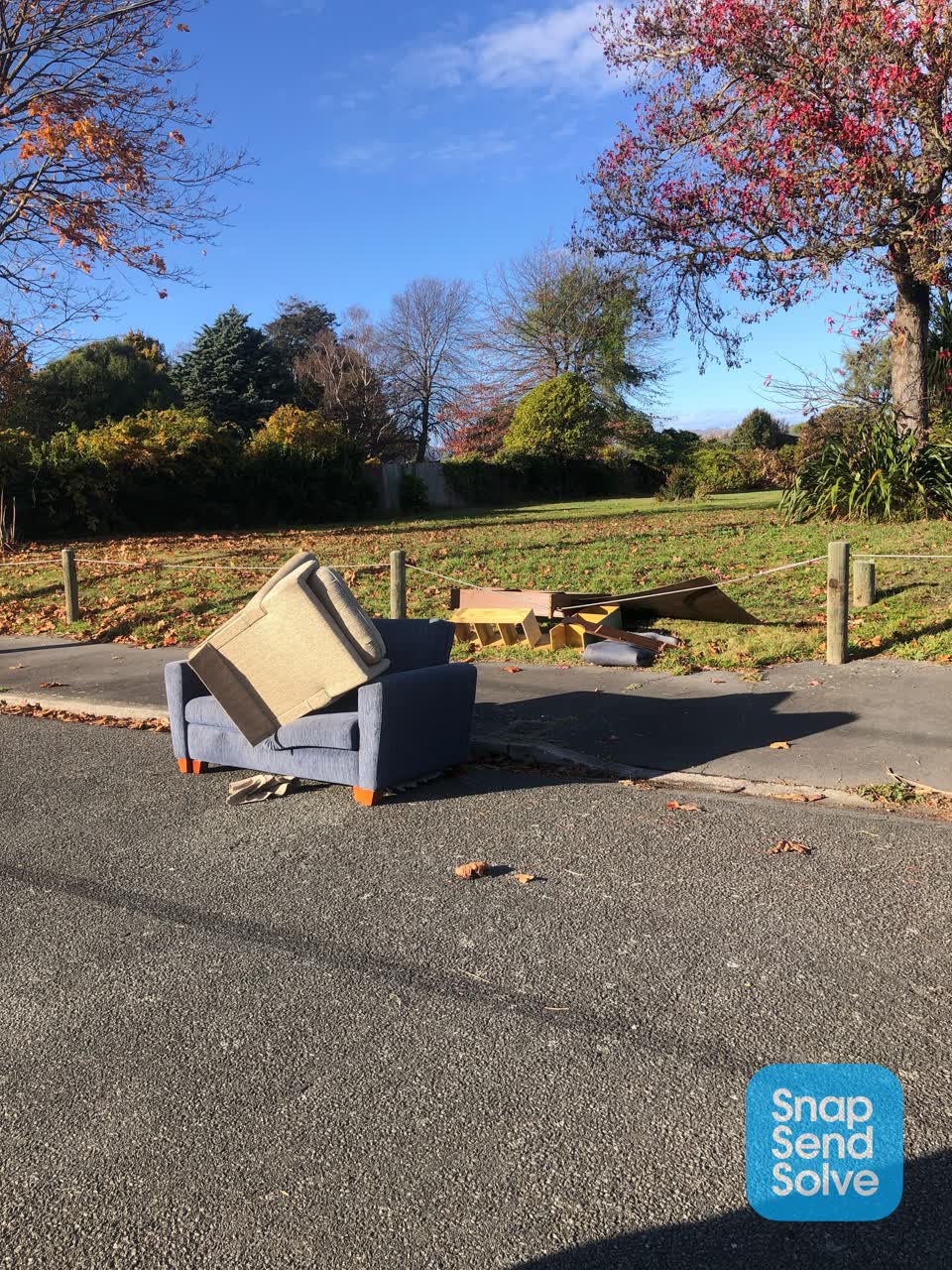 The photograph attached to this rubbish/recycling report