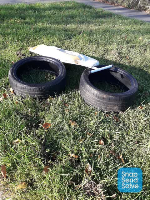 Rubbish/Recycling, a report photo