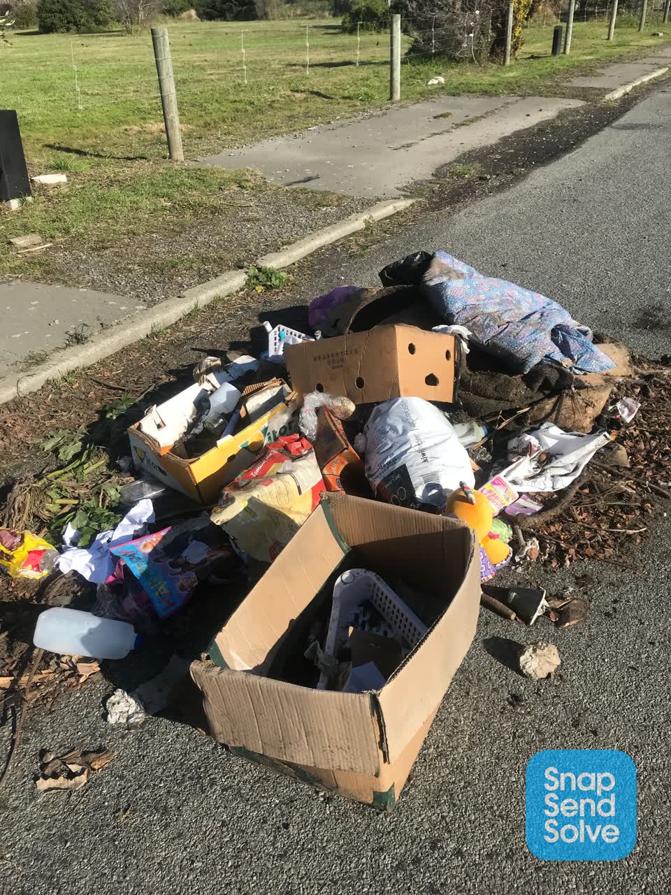 The photograph attached to this rubbish/recycling report