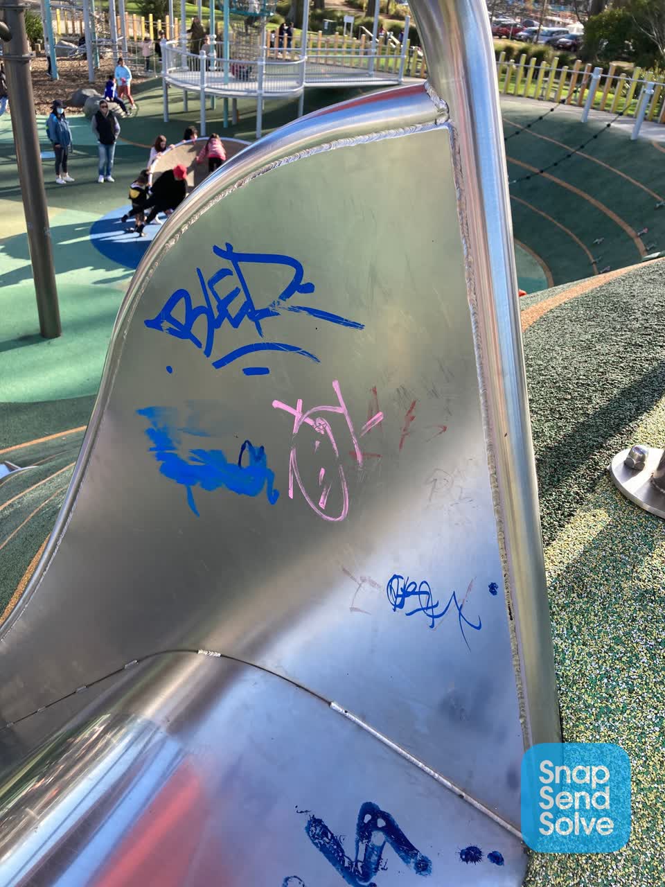 The photograph attached to this graffiti report