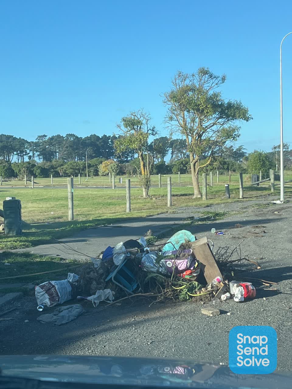The photograph attached to this rubbish/recycling report