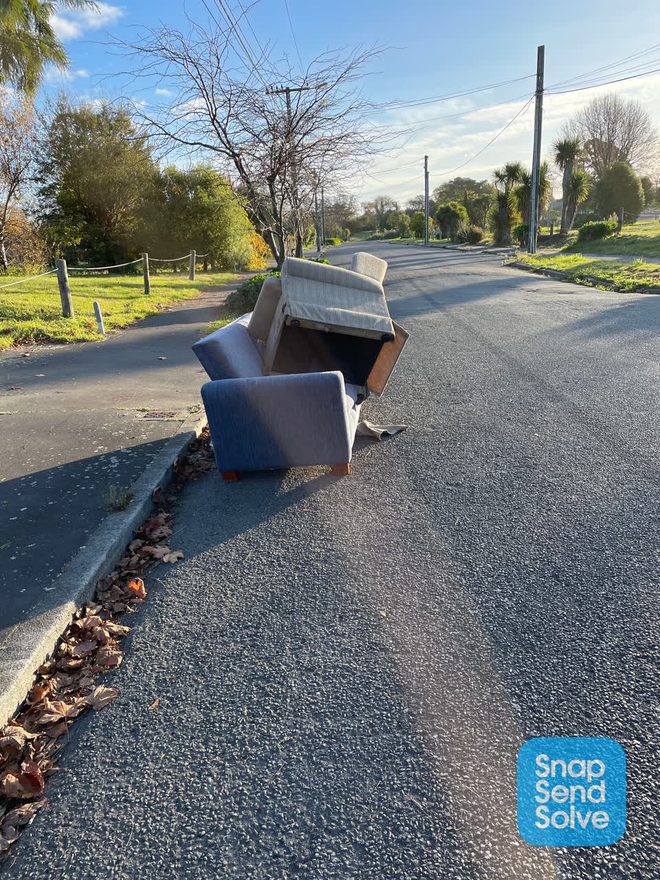 The photograph attached to this rubbish/recycling report