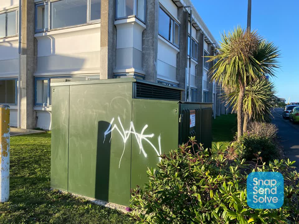 The photograph attached to this graffiti report