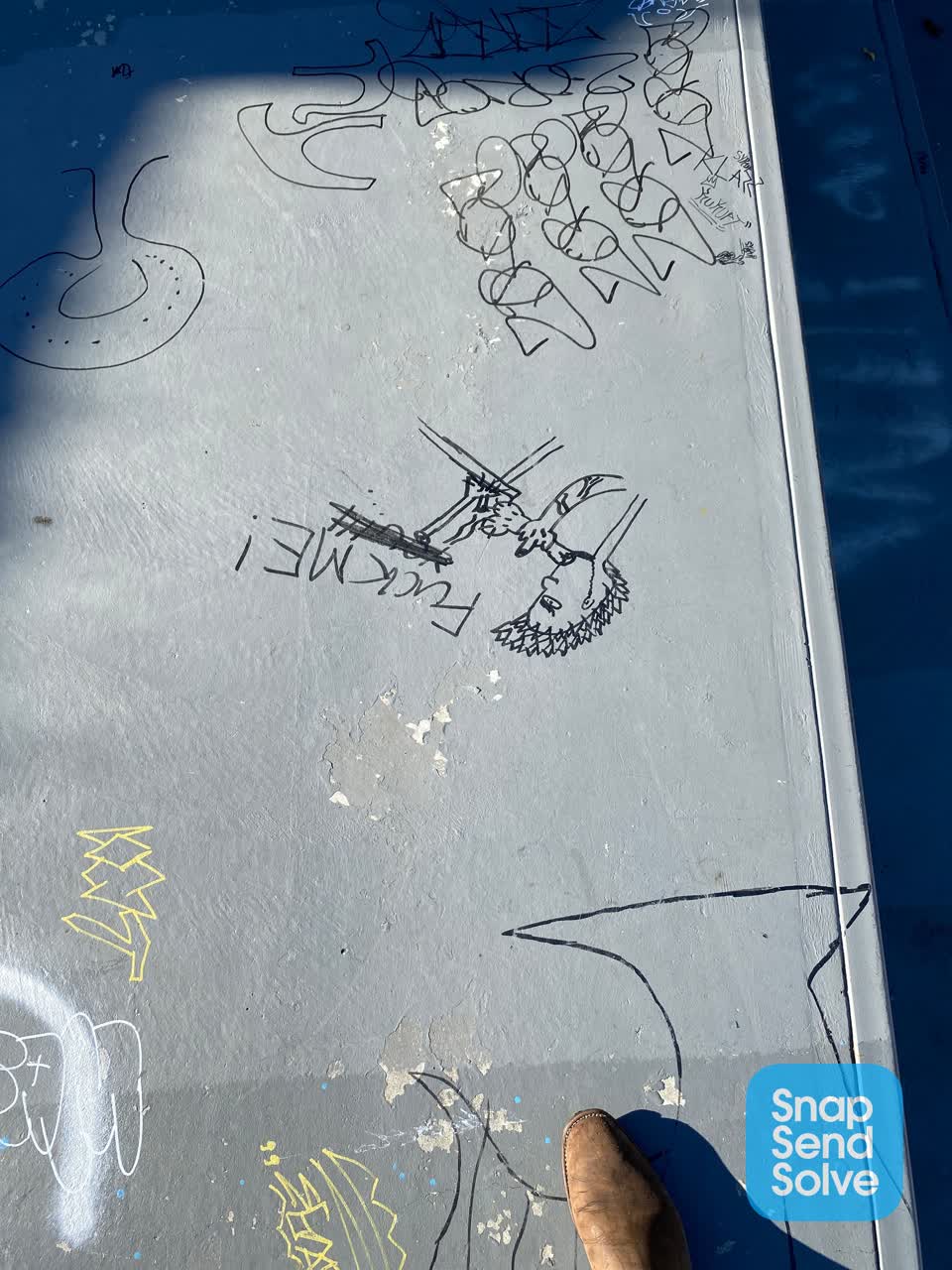 The photograph attached to this graffiti report