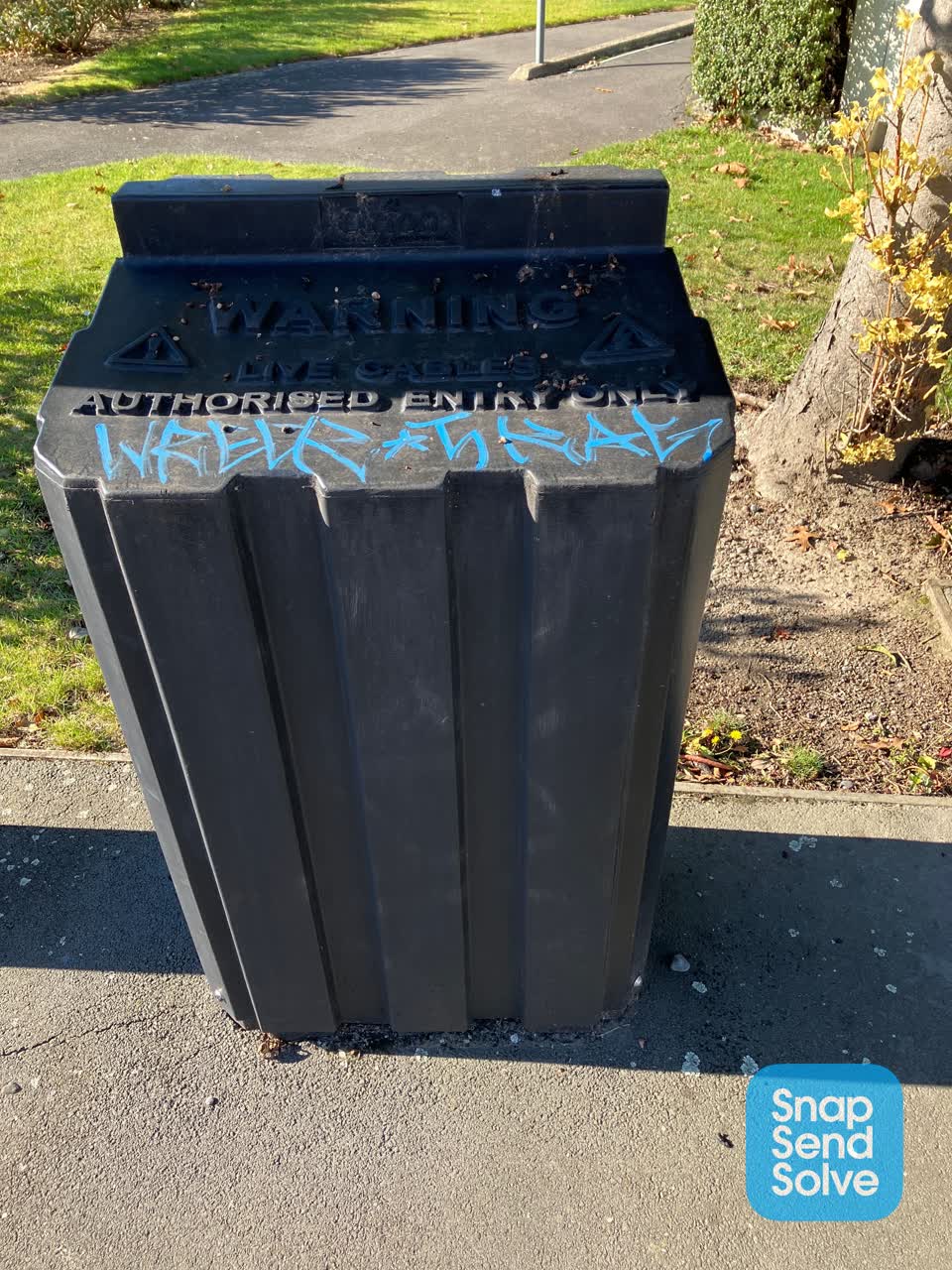 The photograph attached to this graffiti report