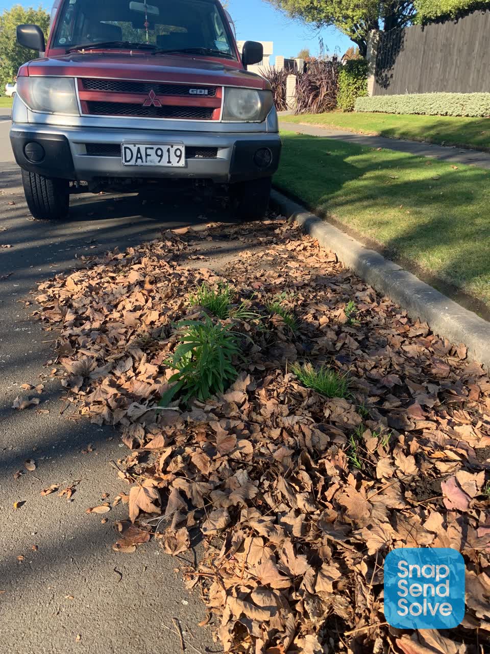 The photograph attached to this roading/streets report
