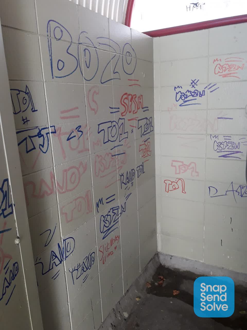 The photograph attached to this graffiti report