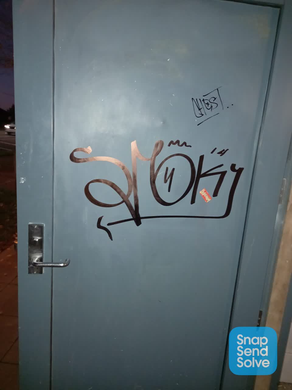 The photograph attached to this graffiti report
