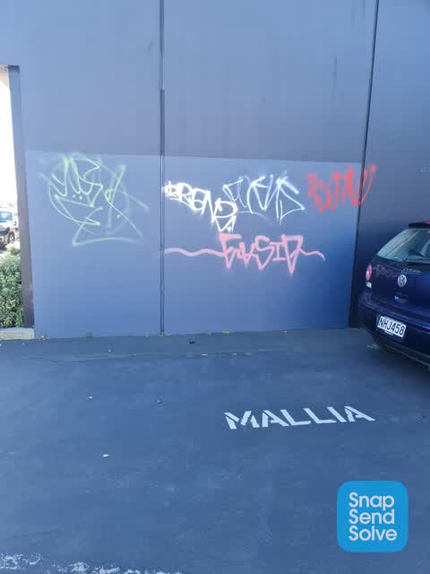 Graffiti, a report photo