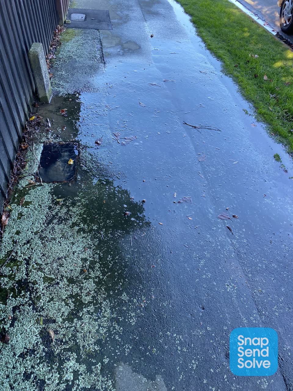 The photograph attached to this sewer - leak / blockage report