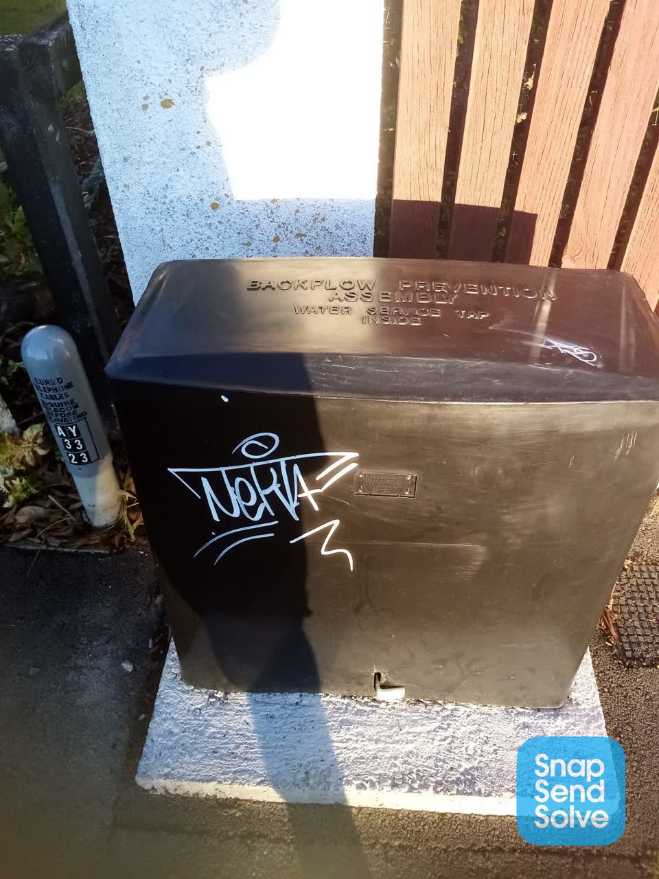 The photograph attached to this graffiti report