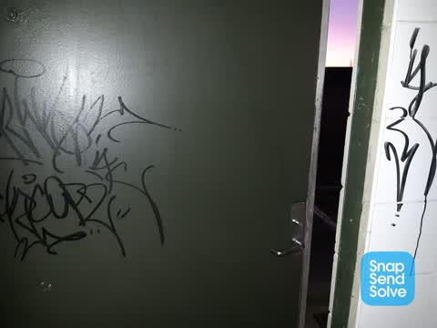 Graffiti, a report photo