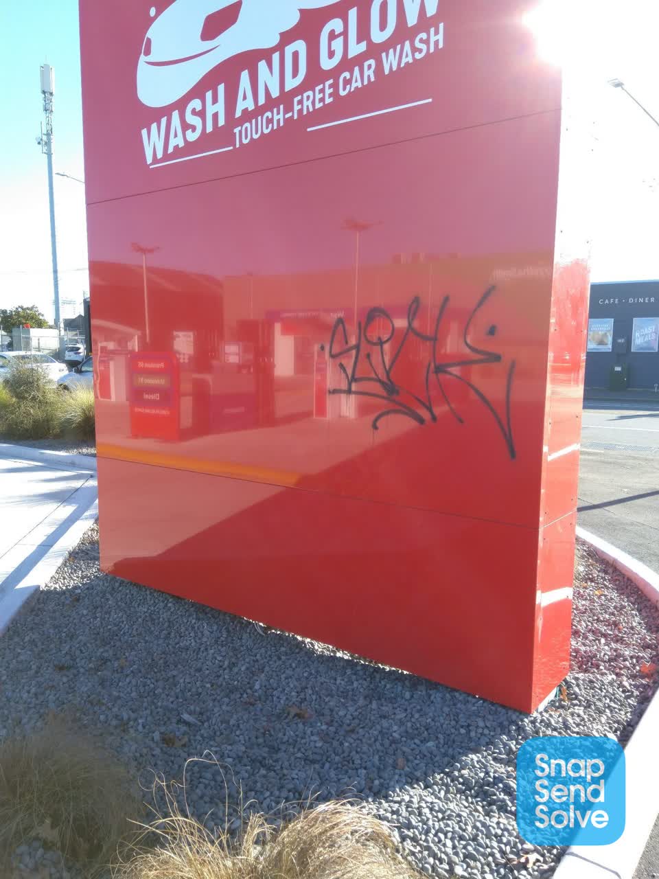 The photograph attached to this graffiti report
