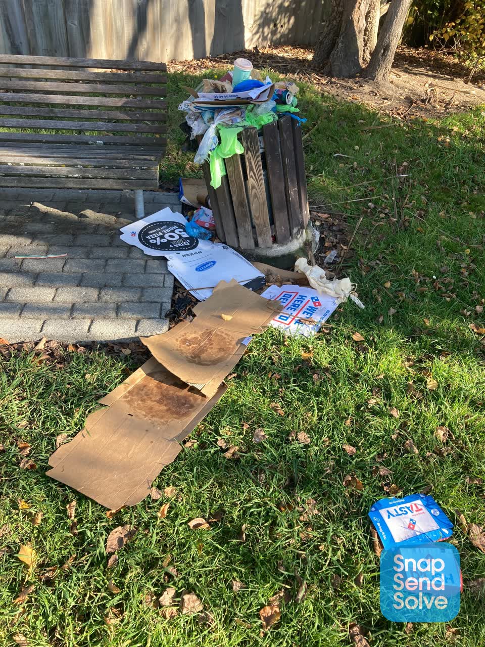 The photograph attached to this rubbish/recycling report