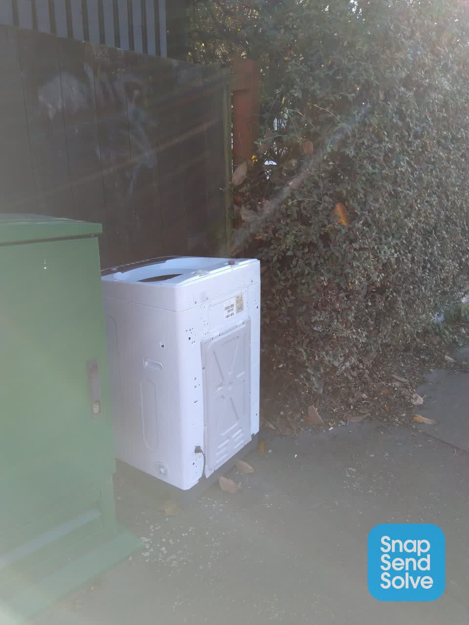The photograph attached to this rubbish/recycling report