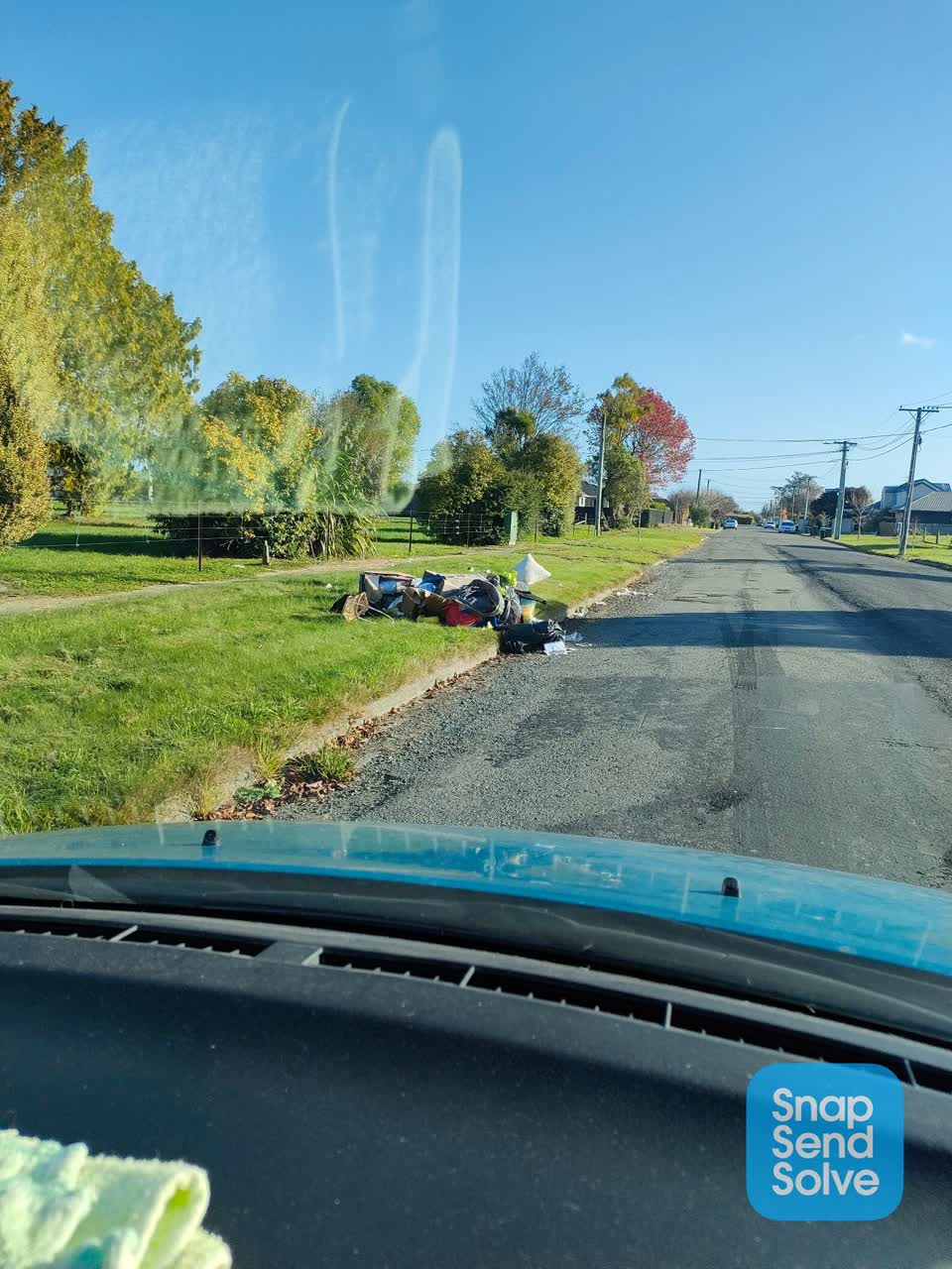 The photograph attached to this rubbish/recycling report