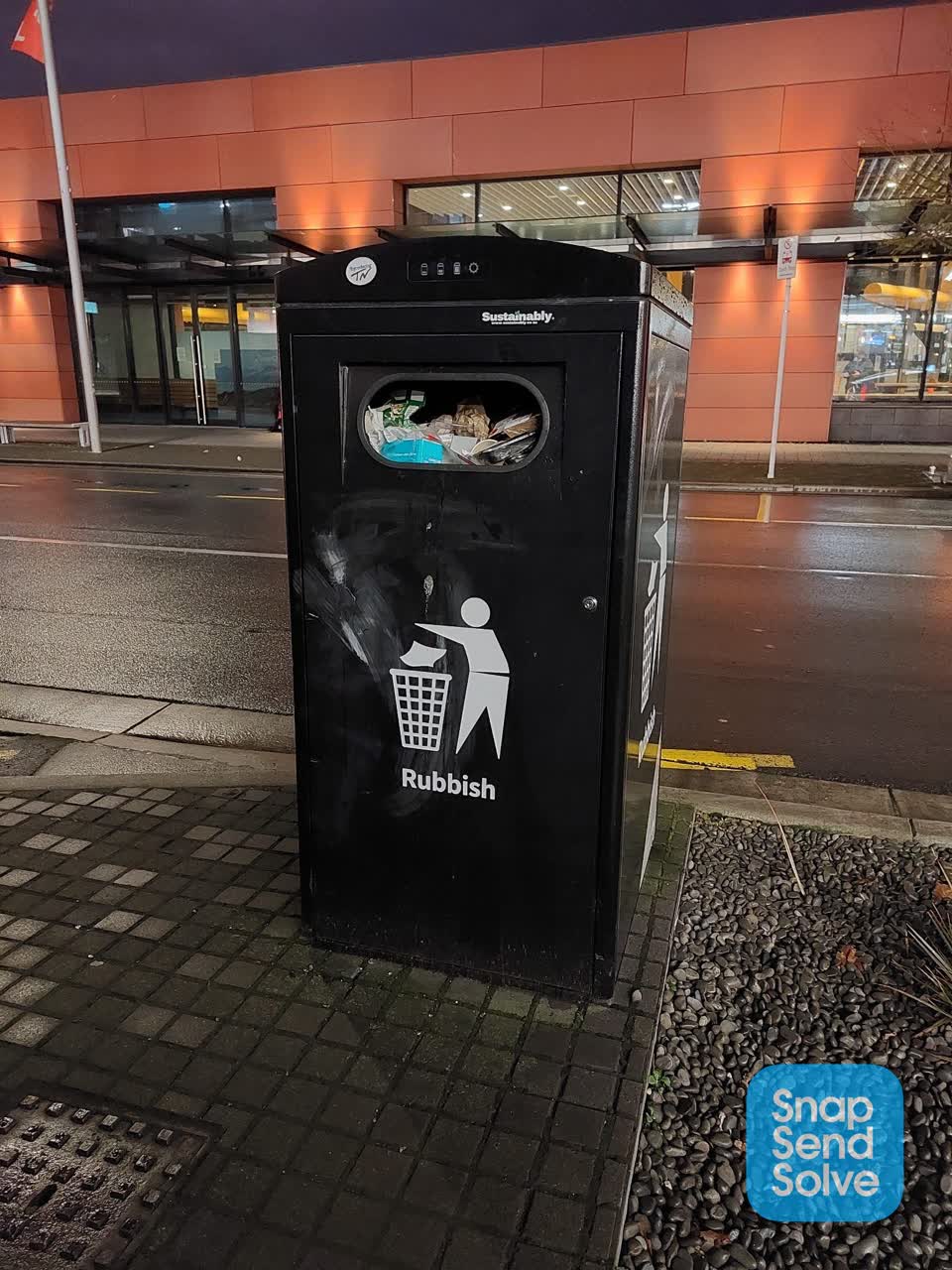 The photograph attached to this rubbish/recycling report