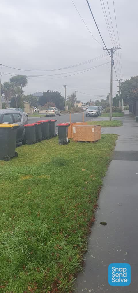 Rubbish/Recycling, a report photo