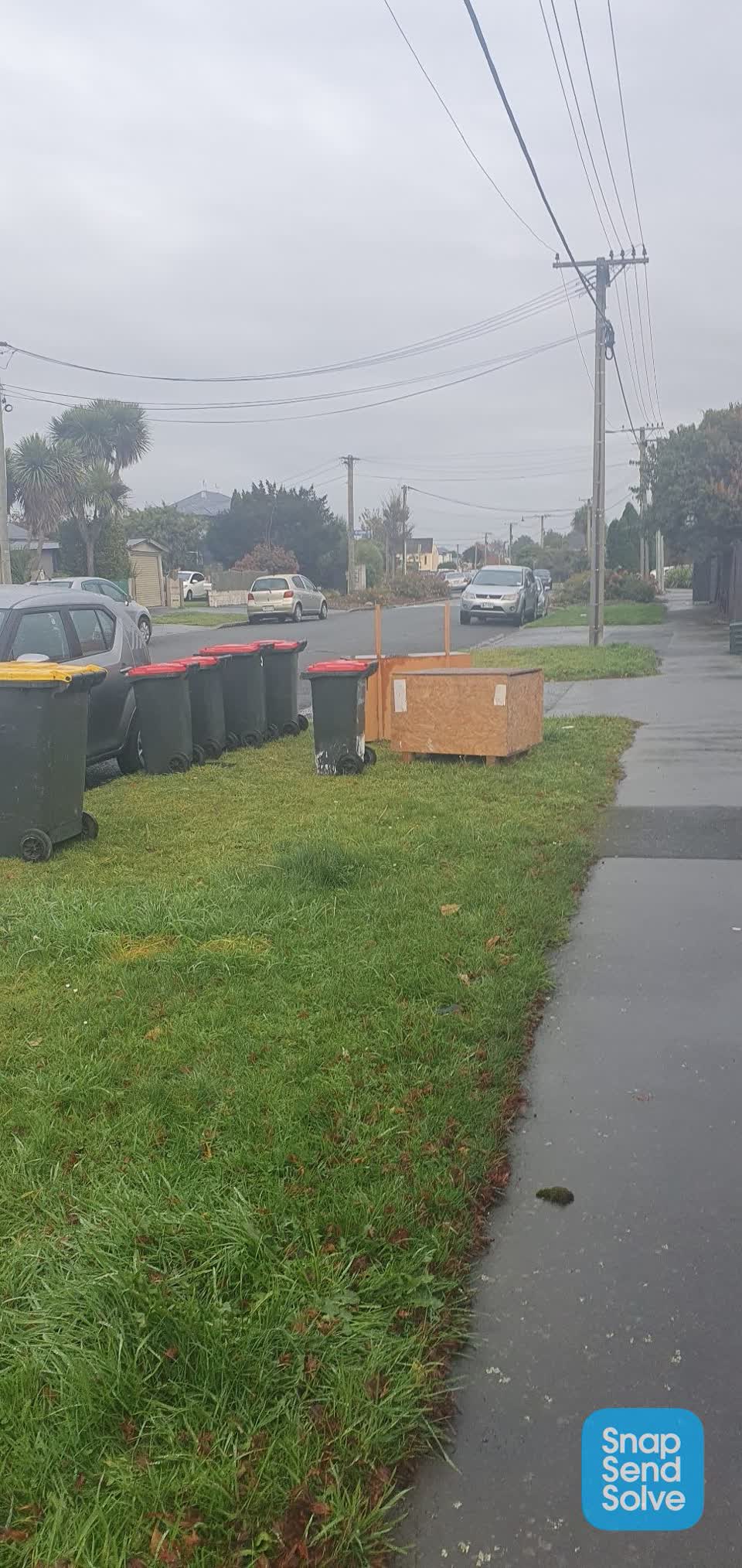 The photograph attached to this rubbish/recycling report