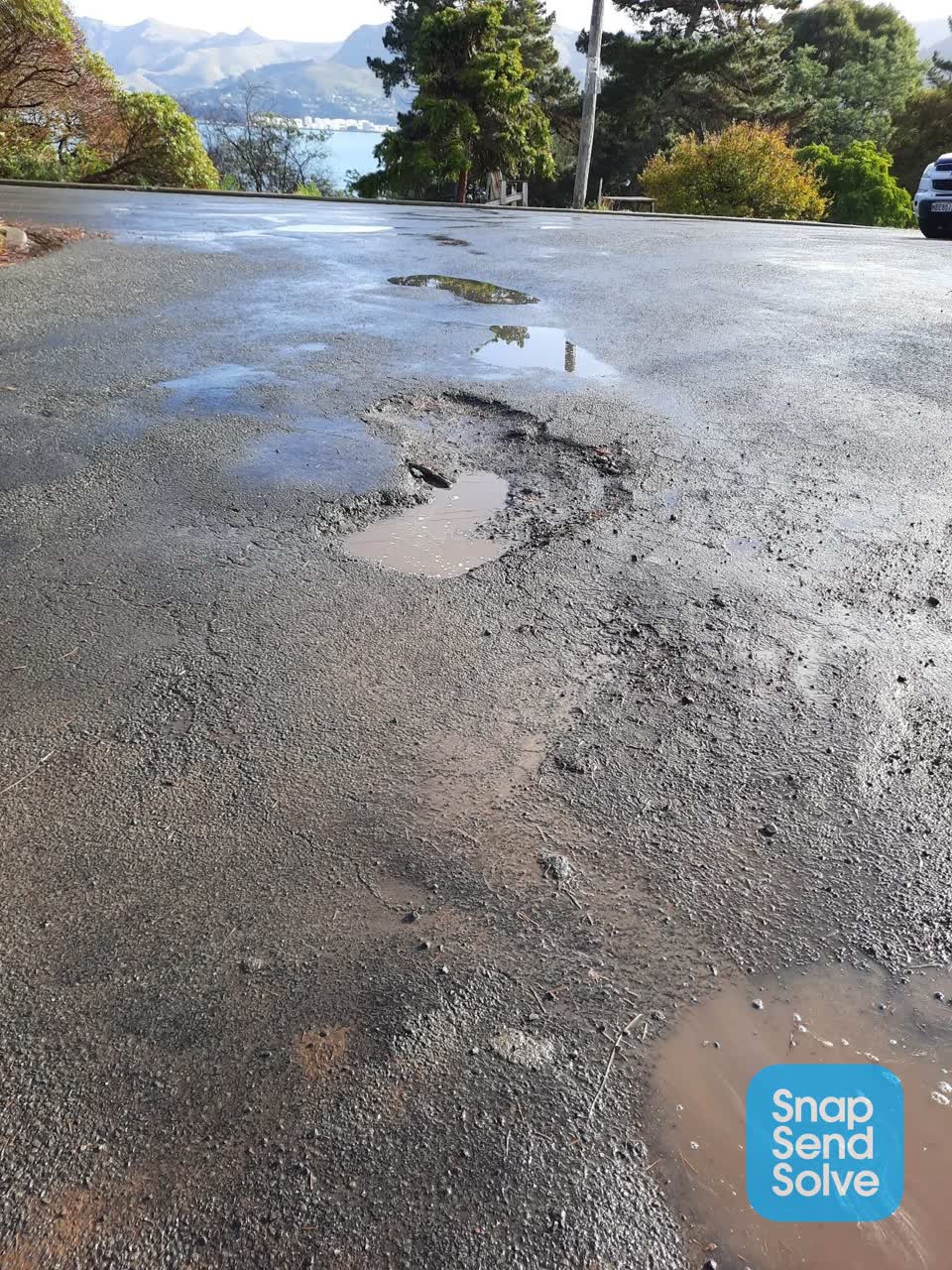The photograph attached to this roading/streets report