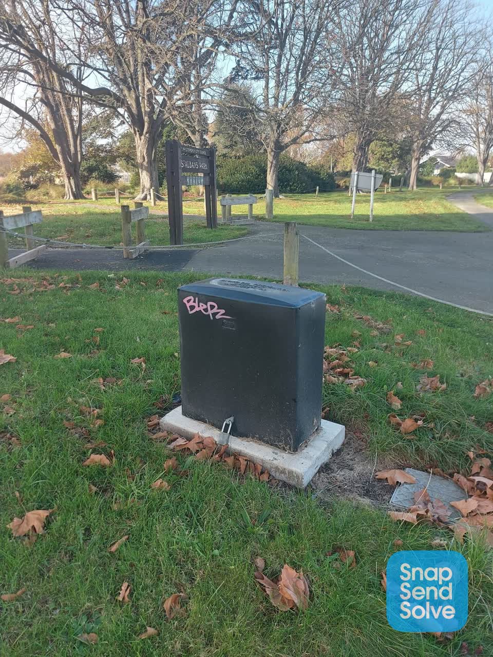 The photograph attached to this graffiti report