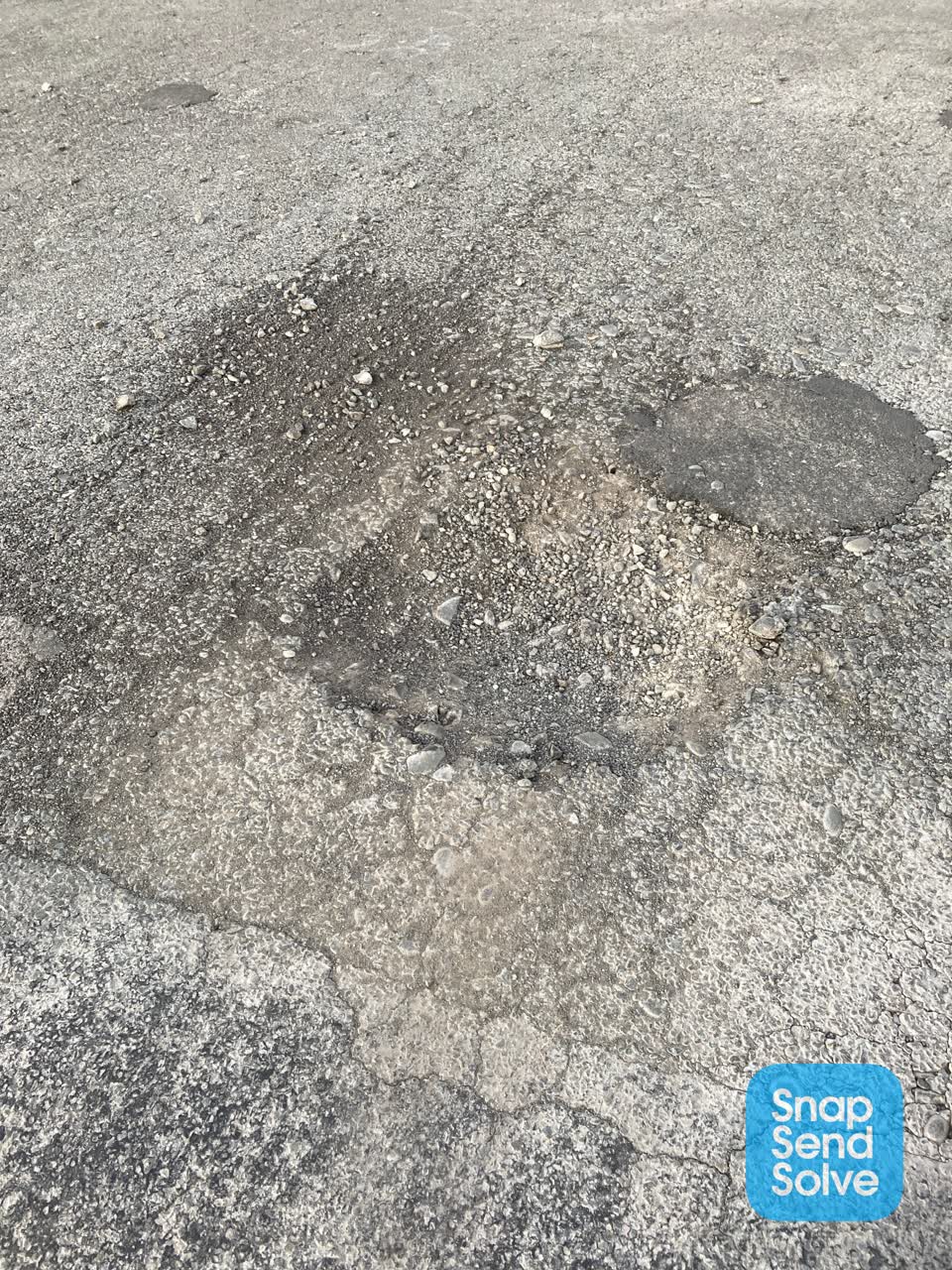 The photograph attached to this roading/streets report