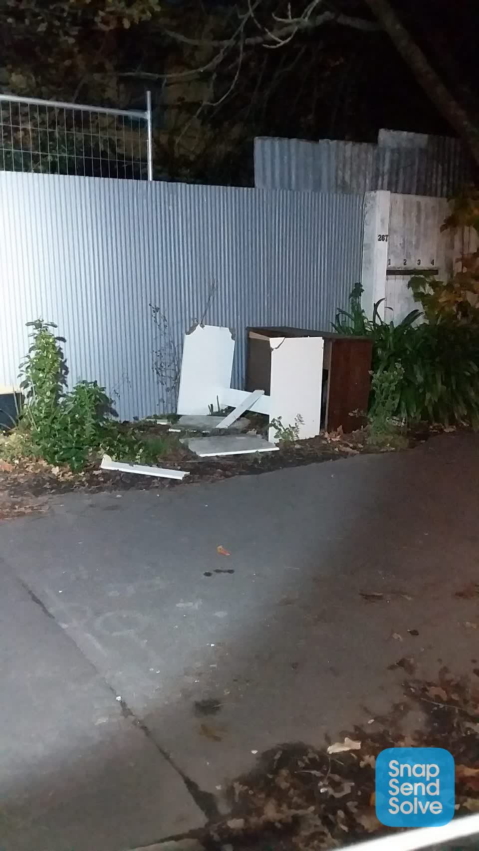 The photograph attached to this rubbish/recycling report