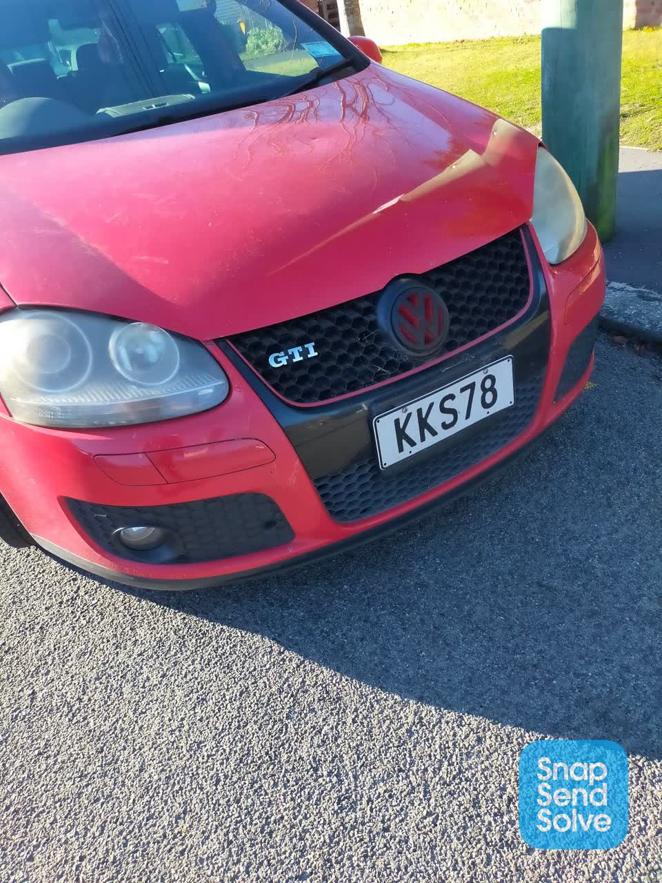 The photograph attached to this roading/streets report