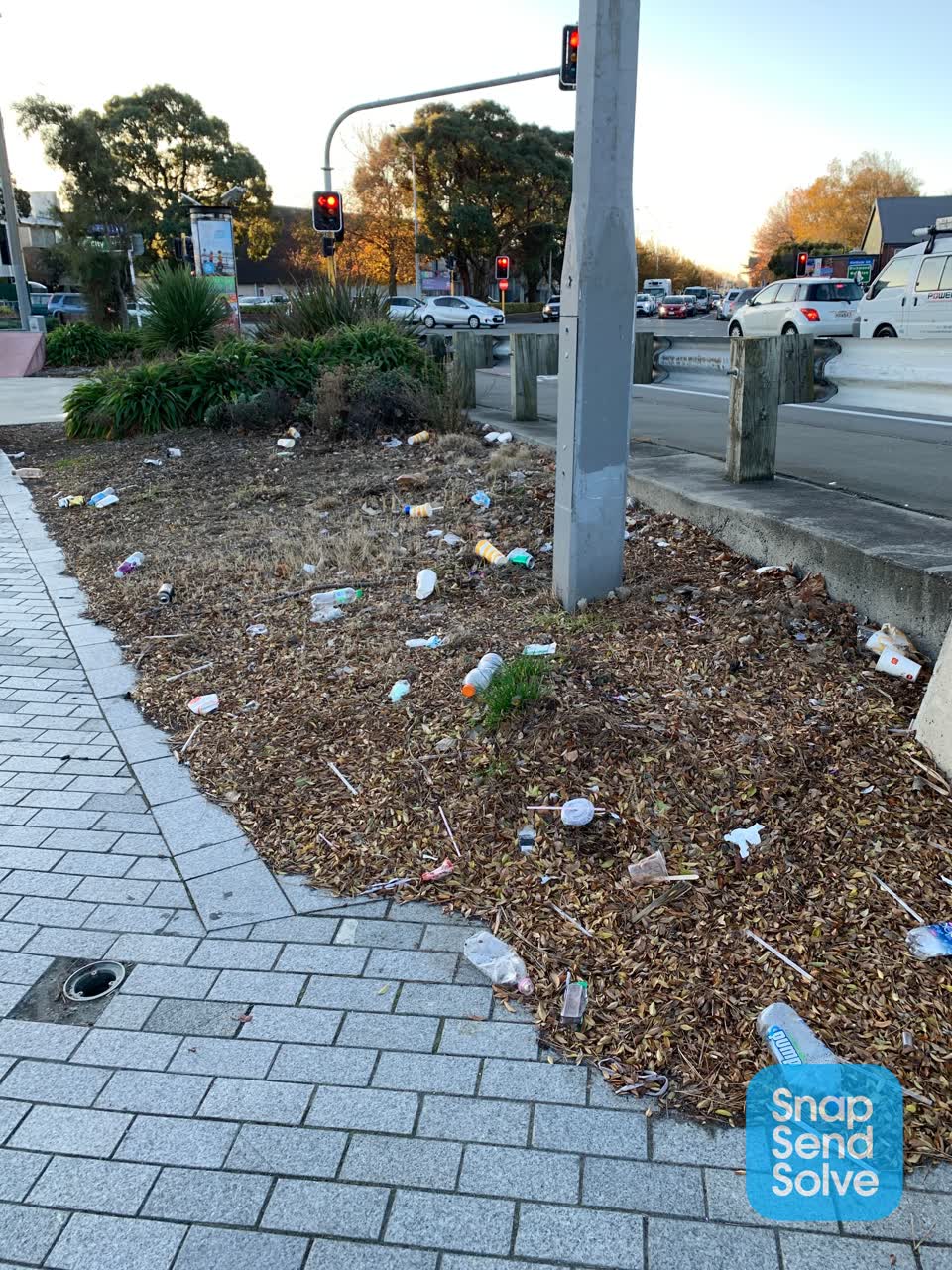 The photograph attached to this rubbish/recycling report