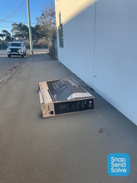 Rubbish/Recycling, a report photo