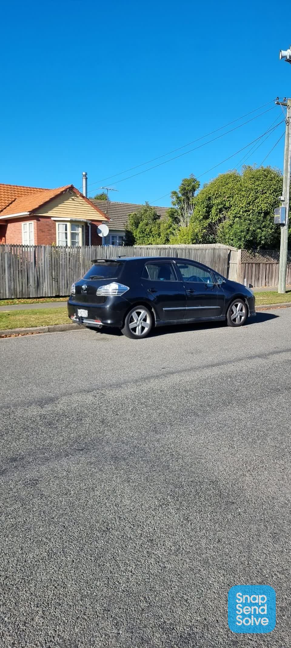 The photograph attached to this roading/streets report