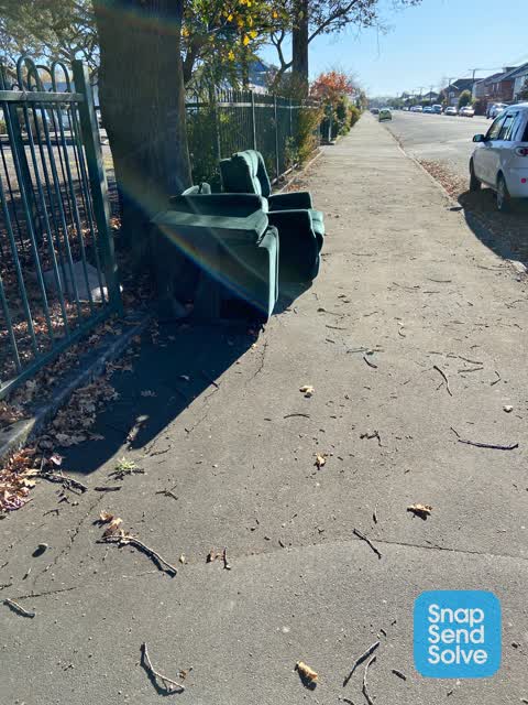 Rubbish/Recycling, a report photo