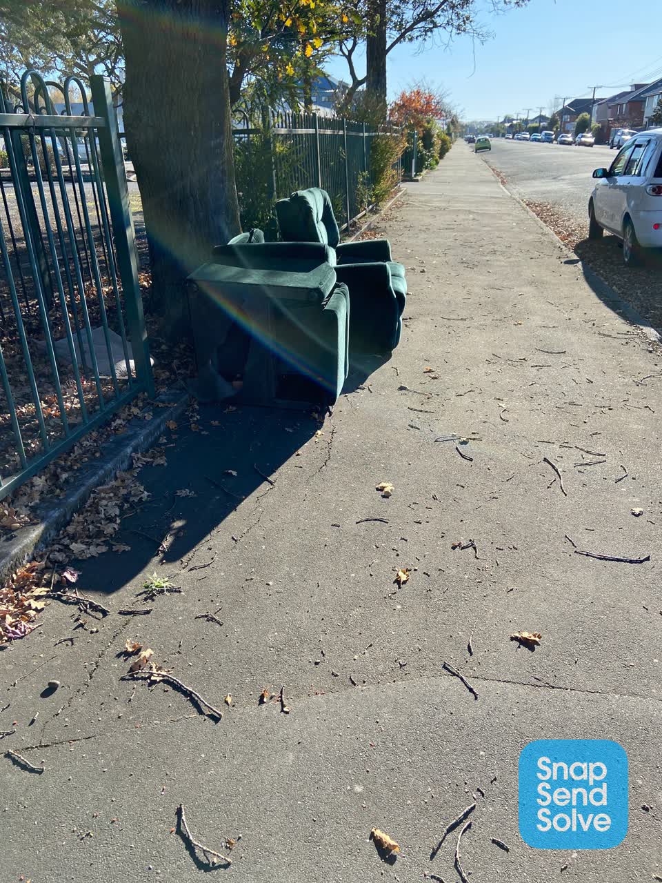 The photograph attached to this rubbish/recycling report