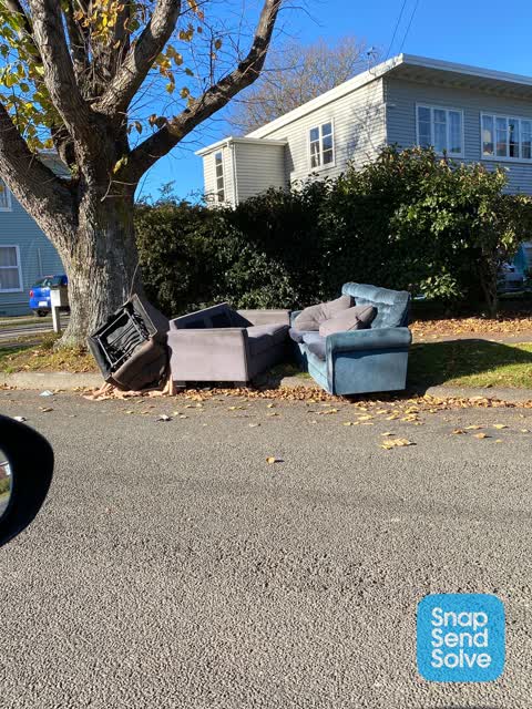 Rubbish/Recycling, a report photo