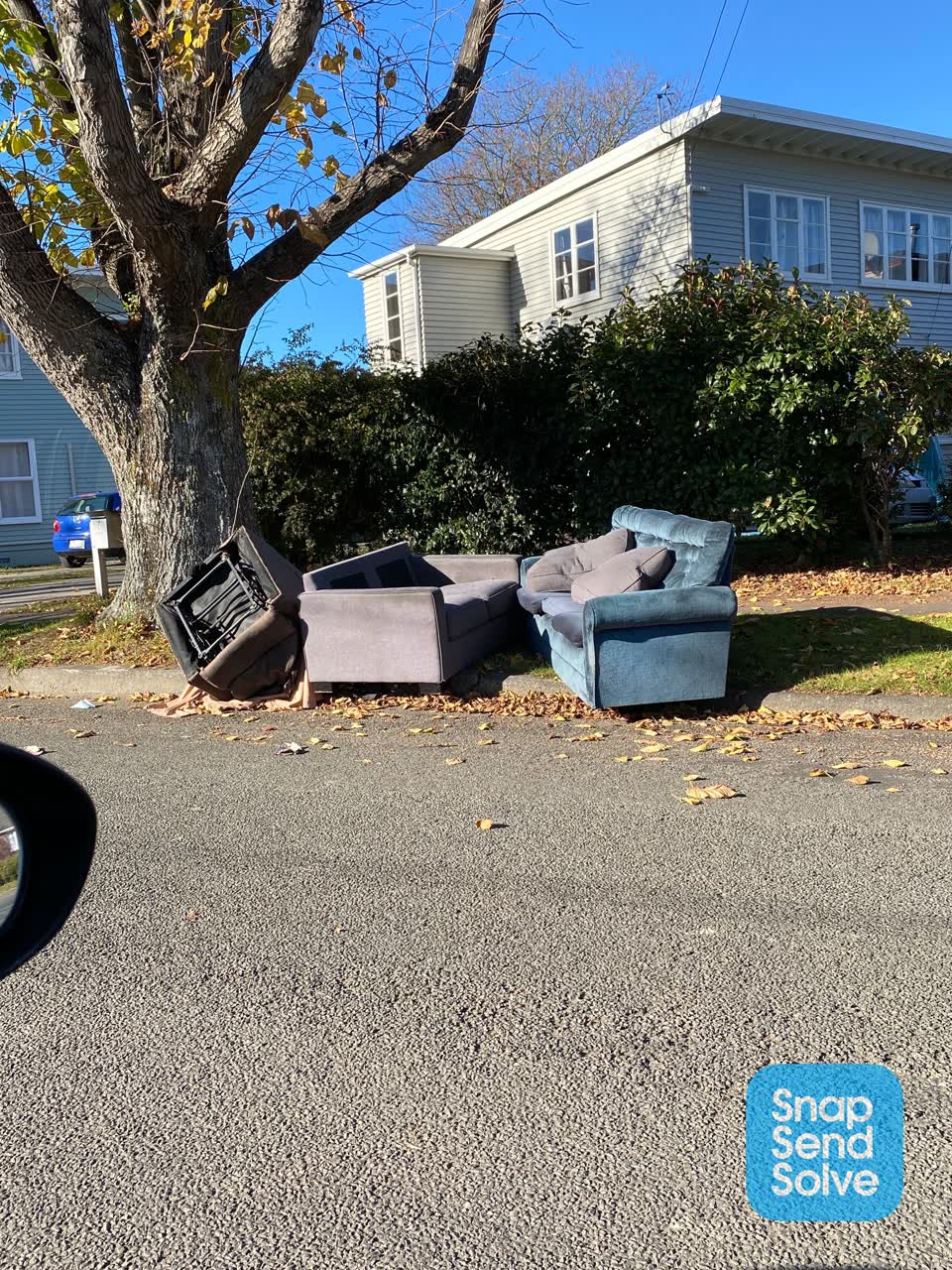 The photograph attached to this rubbish/recycling report