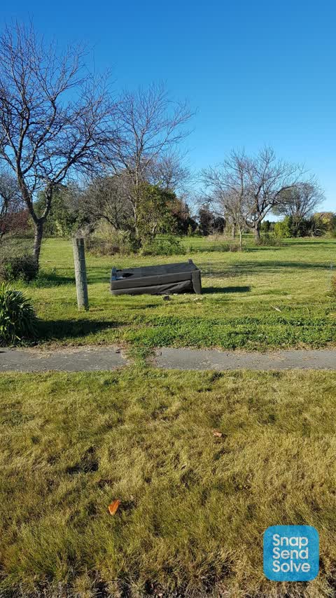 Rubbish/Recycling, a report photo