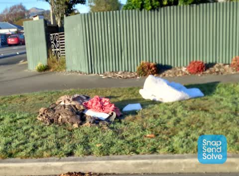 Rubbish/Recycling, a report photo
